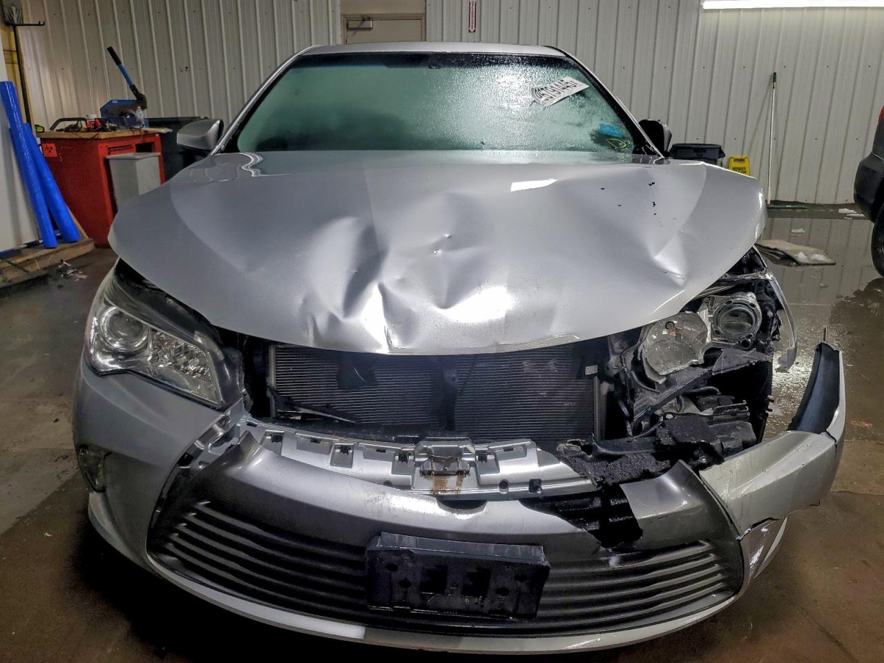 2015 TOYOTA CAMRY LE photo 5