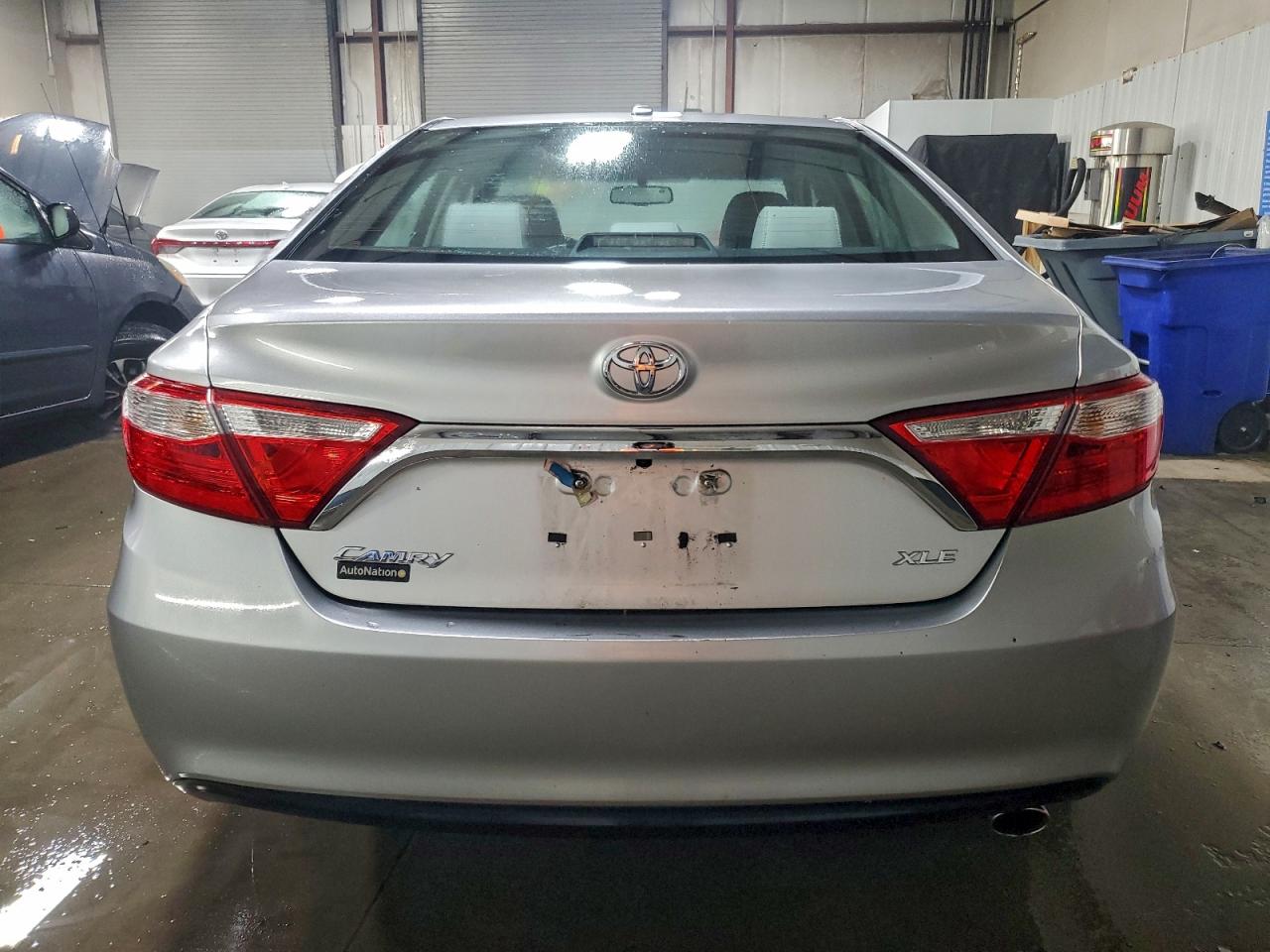 2015 TOYOTA CAMRY LE photo 6