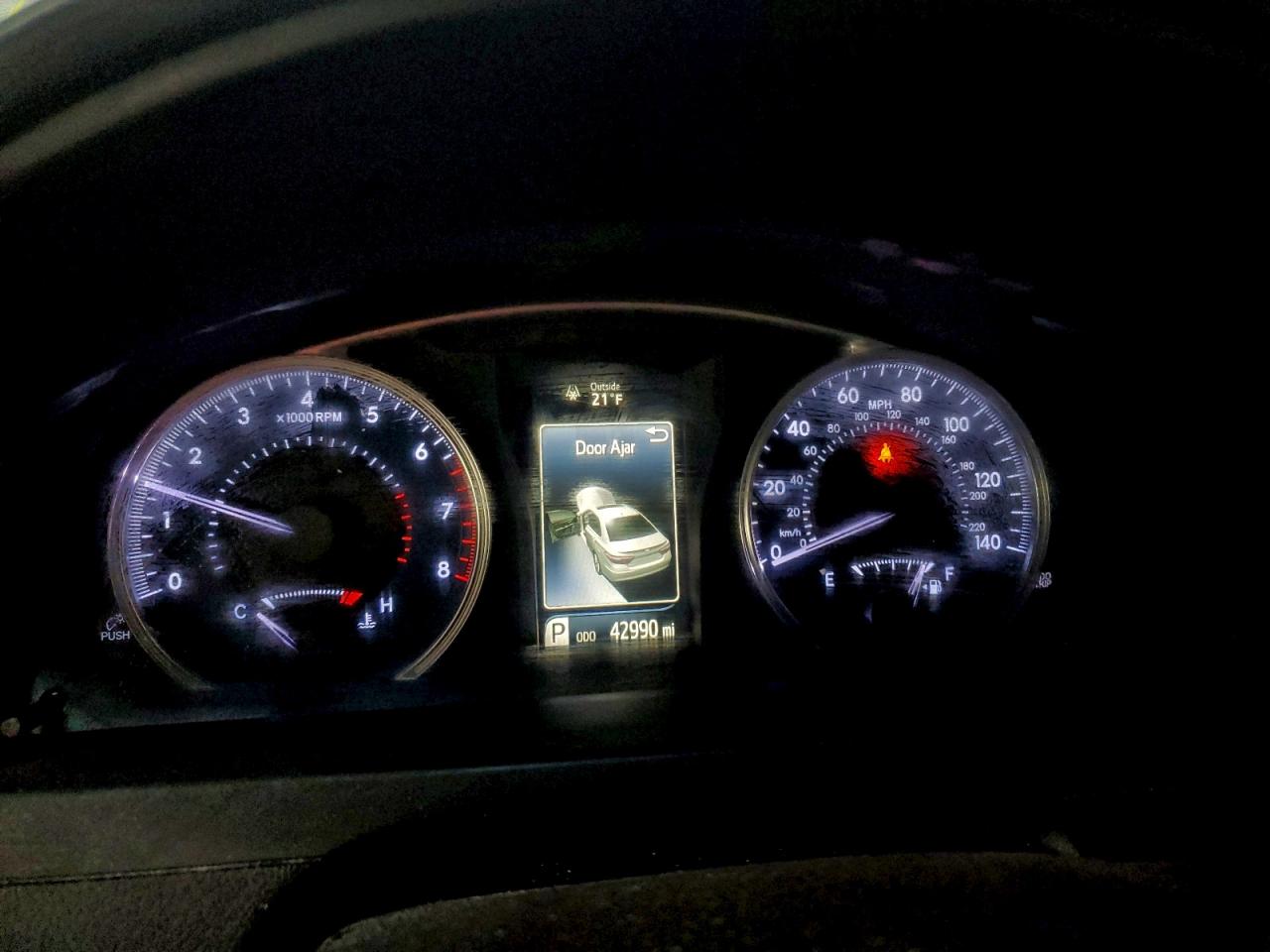 2015 TOYOTA CAMRY LE photo 9