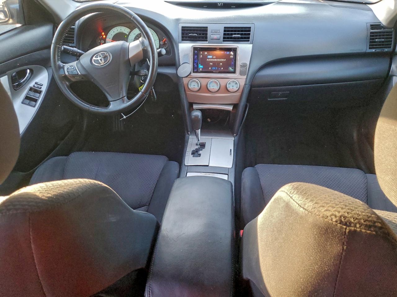 2009 TOYOTA CAMRY BASE photo 8