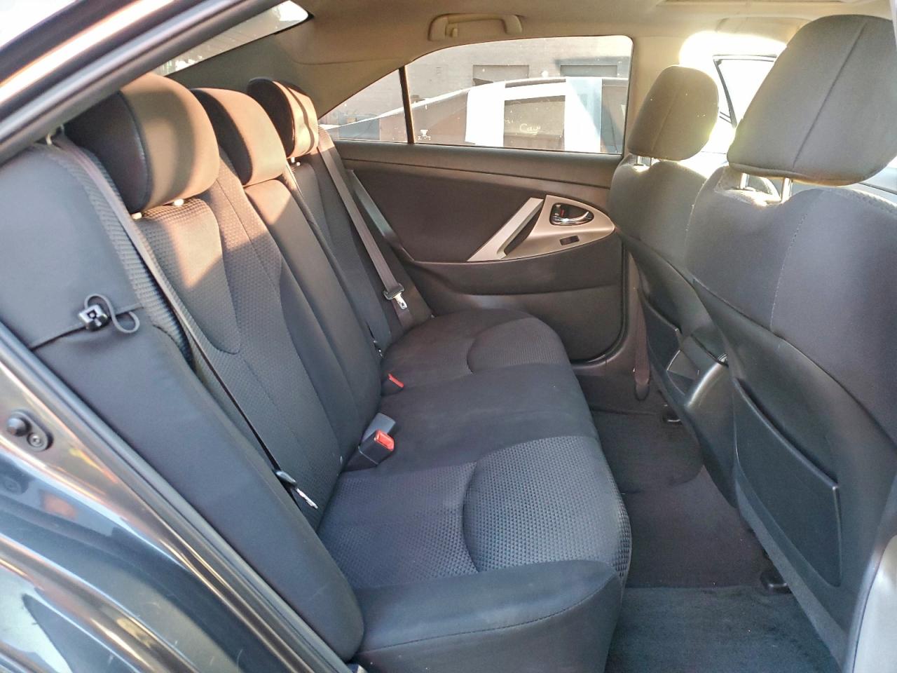 2009 TOYOTA CAMRY BASE photo 10