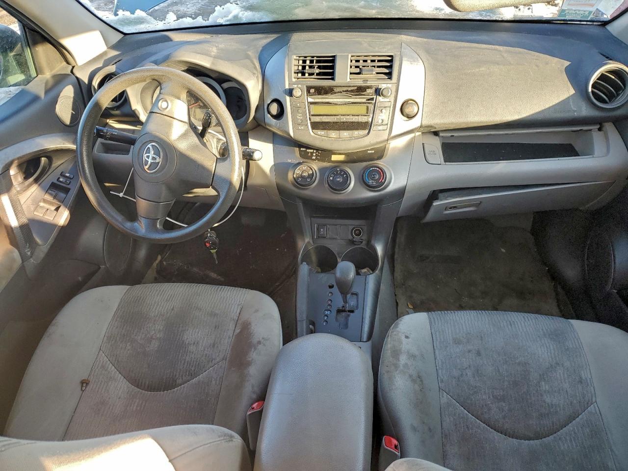 2010 TOYOTA RAV4 photo 8