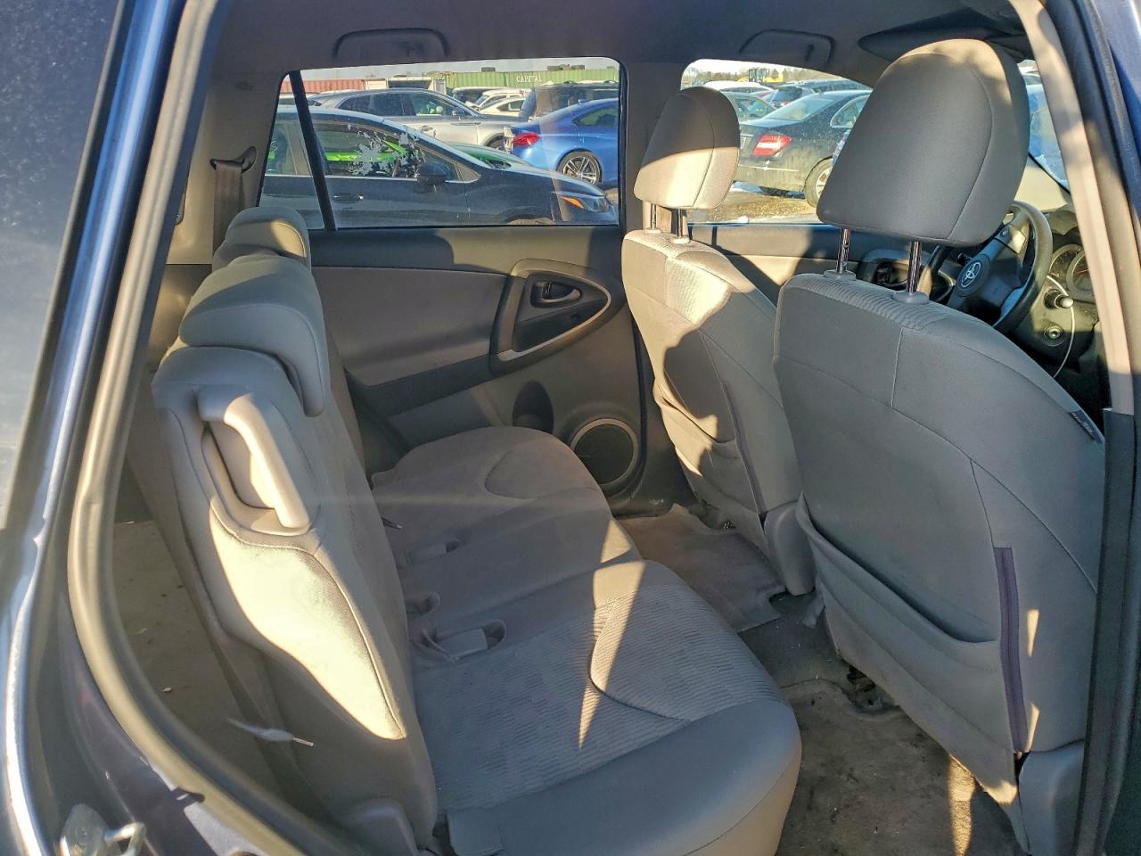 2010 TOYOTA RAV4 photo 11