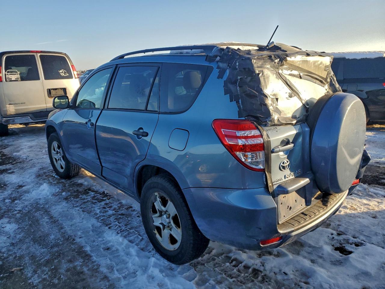 2010 TOYOTA RAV4 photo 2