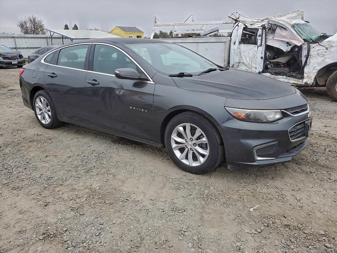 2017 CHEVROLET MALIBU LT photo 4
