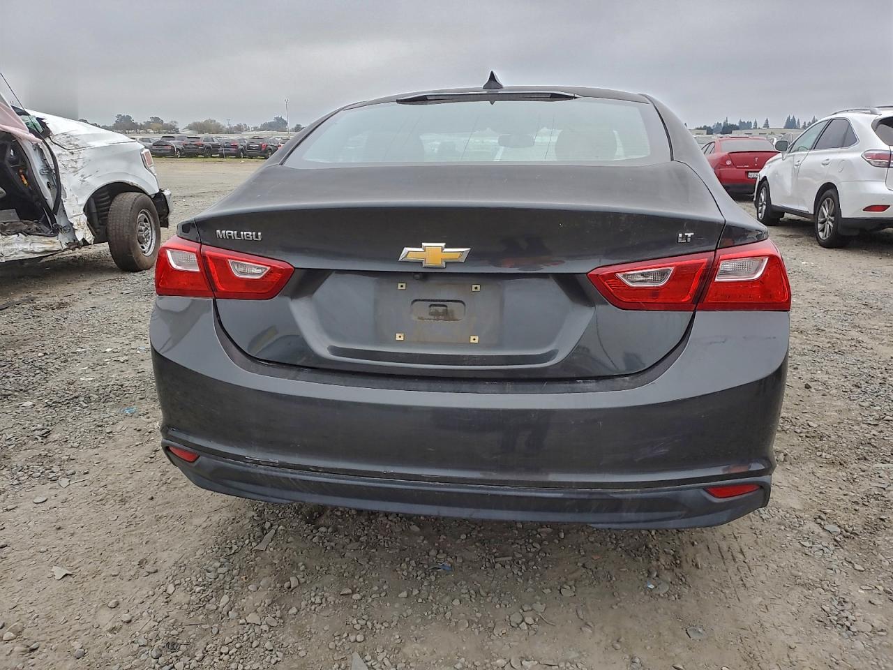 2017 CHEVROLET MALIBU LT photo 6