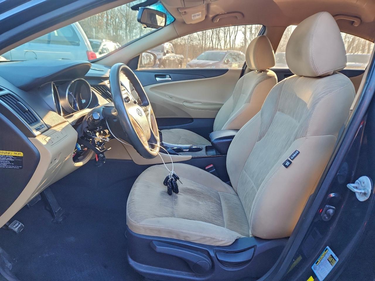 2012 HYUNDAI SONATA GLS photo 7