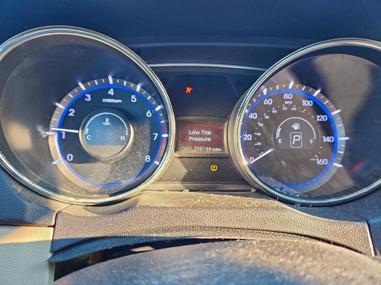 2012 HYUNDAI SONATA GLS photo 9