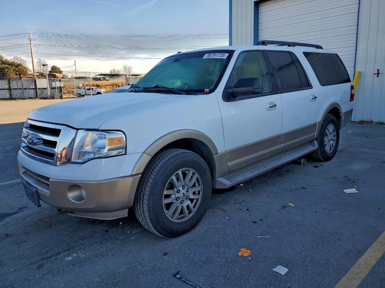2012 FORD EXPEDITION EL XLT — MINOR DENT/SCRATCHES damage — photo 1