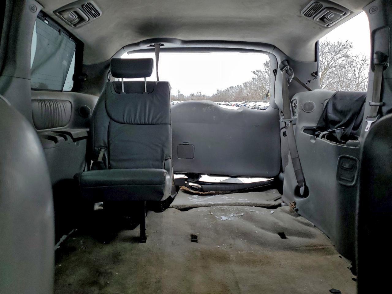 2009 TOYOTA SIENNA XLE photo 10