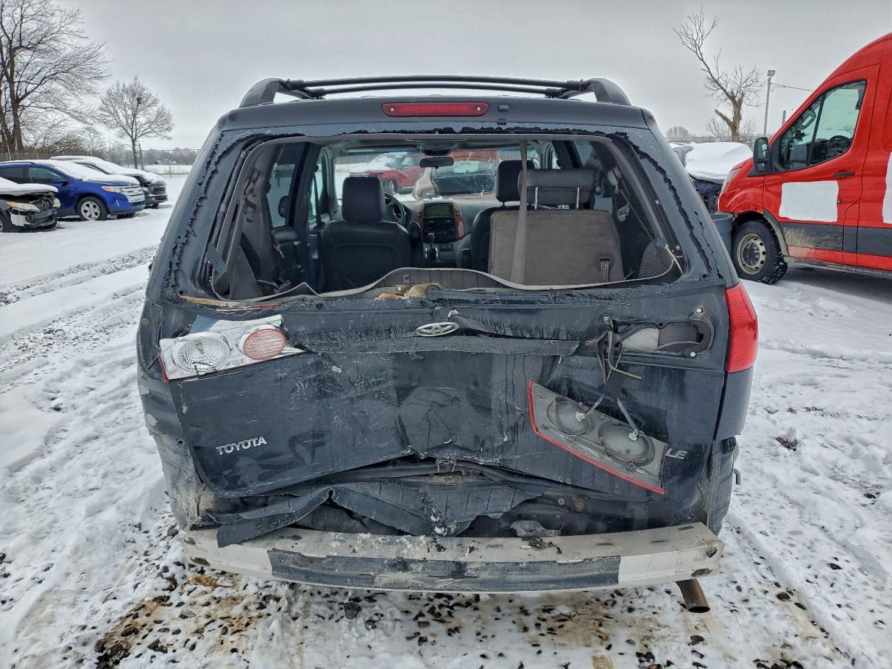 2009 TOYOTA SIENNA XLE photo 6