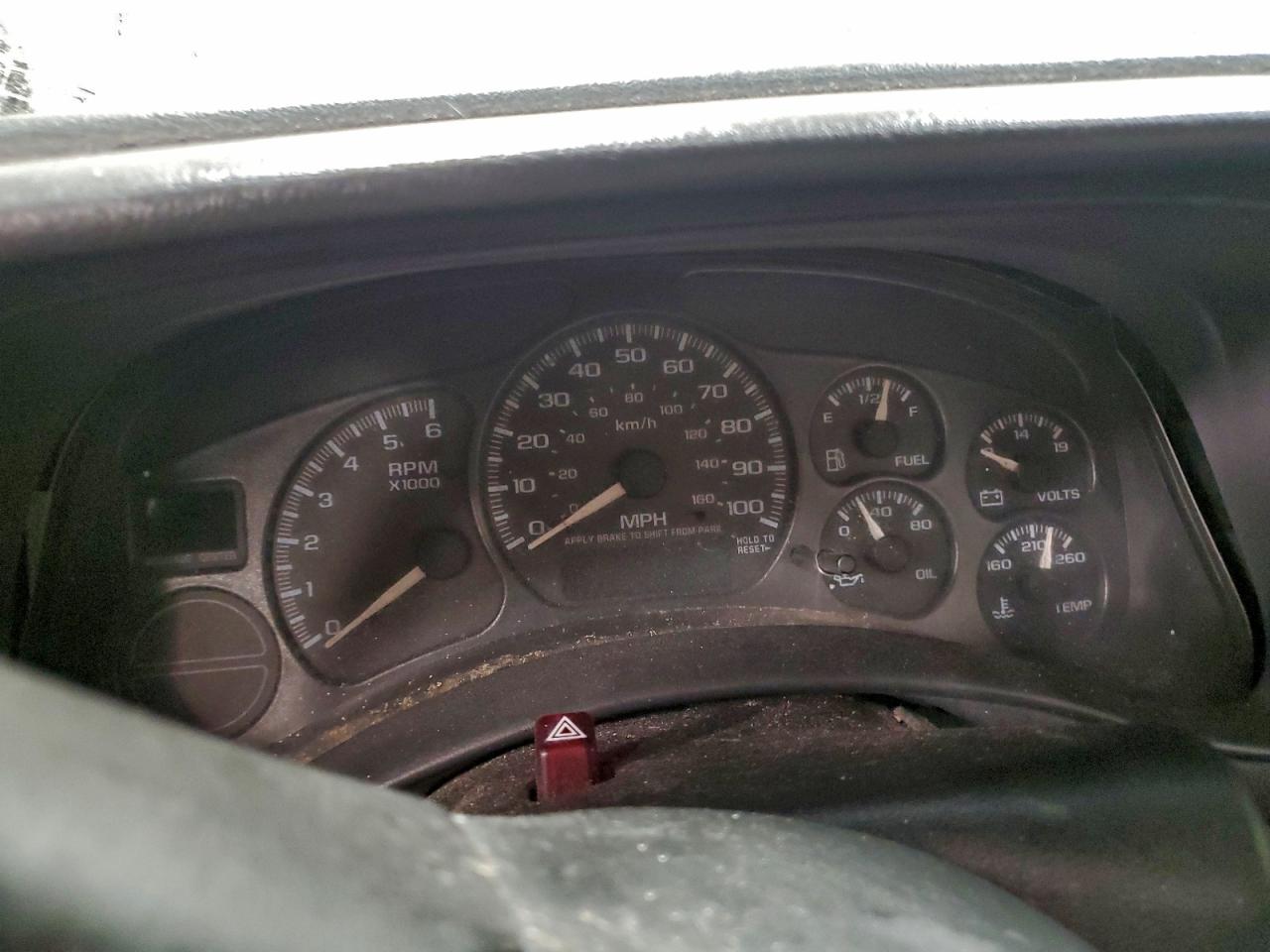 2002 CHEVROLET SILVERADO K1500 photo 9