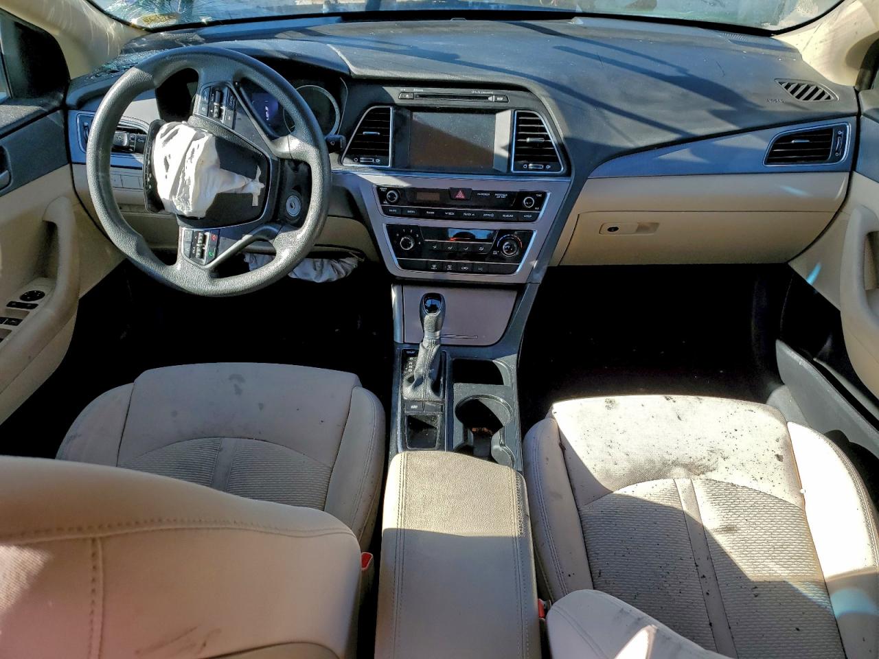 2017 HYUNDAI SONATA SE photo 8