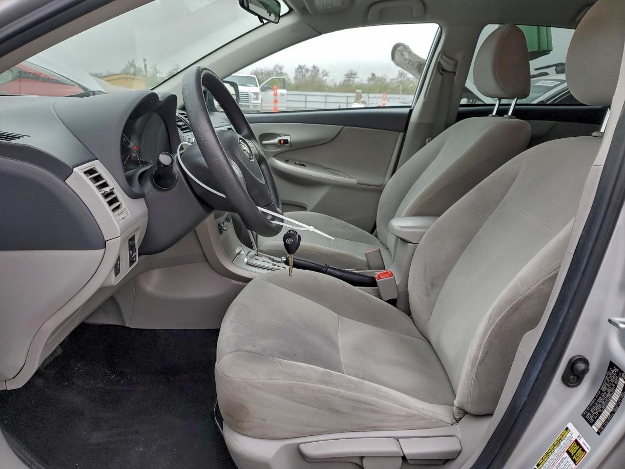 2011 TOYOTA COROLLA BASE photo 7