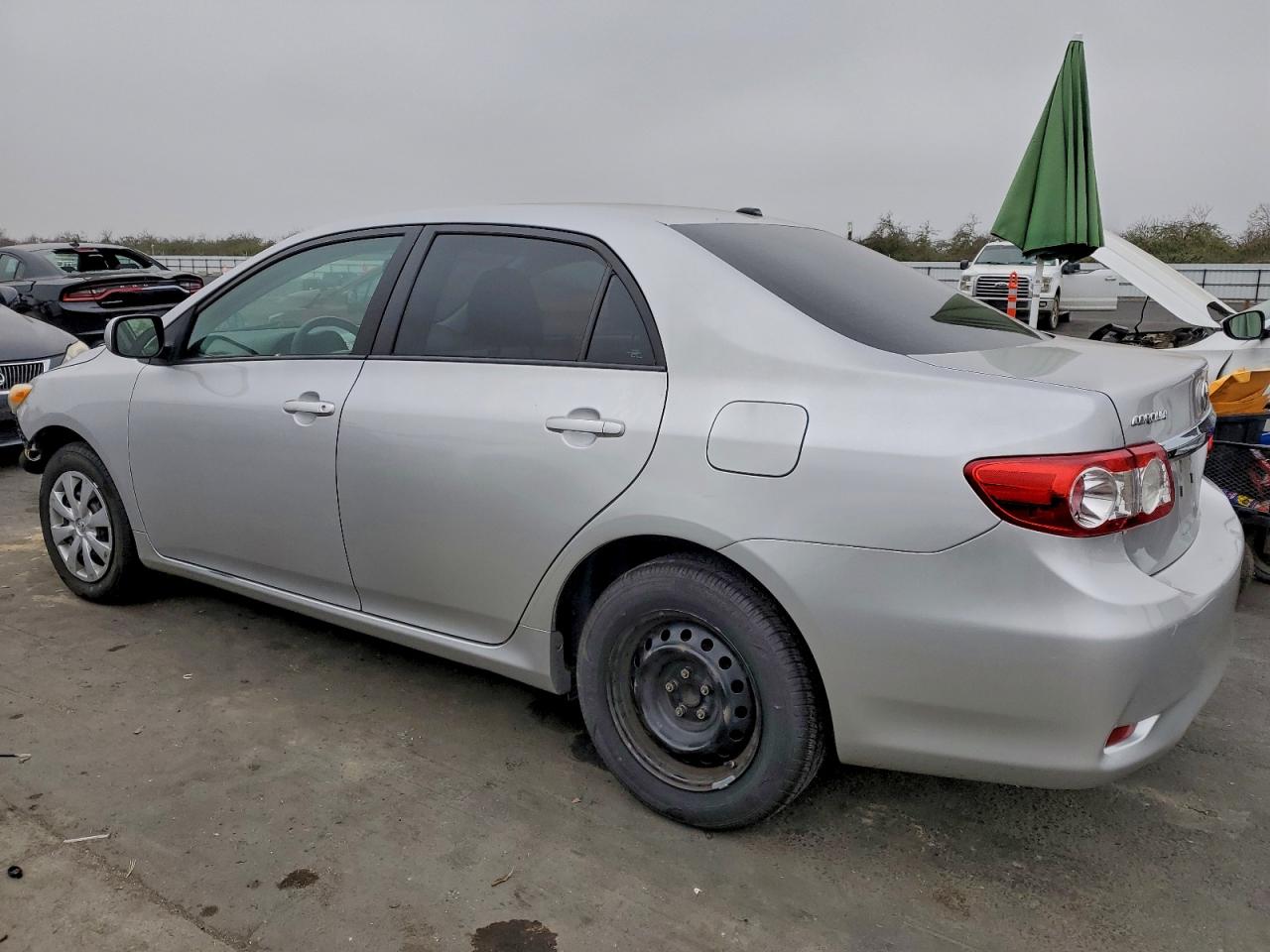 2011 TOYOTA COROLLA BASE photo 2