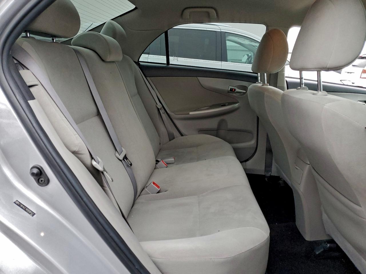 2011 TOYOTA COROLLA BASE photo 10