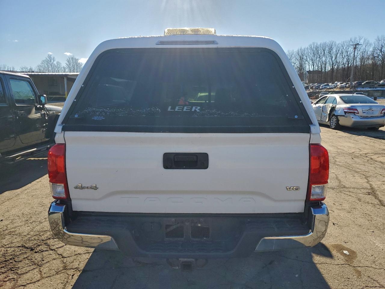 2017 TOYOTA TACOMA DOUBLE CAB photo 11