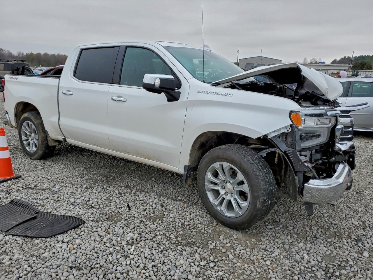 2025 CHEVROLET SILVERADO K1500 LTZ photo 4