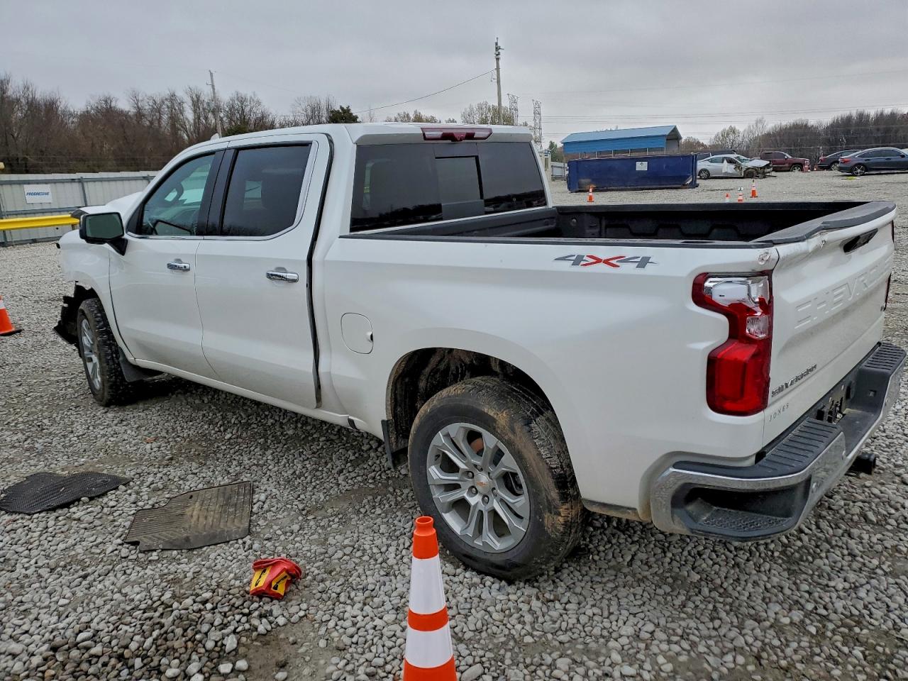 2025 CHEVROLET SILVERADO K1500 LTZ photo 2