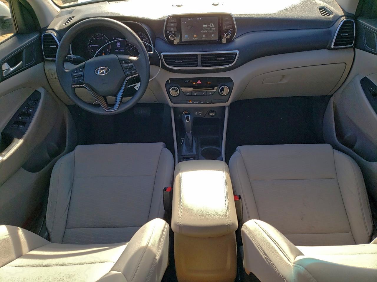 2019 HYUNDAI TUCSON SE photo 8