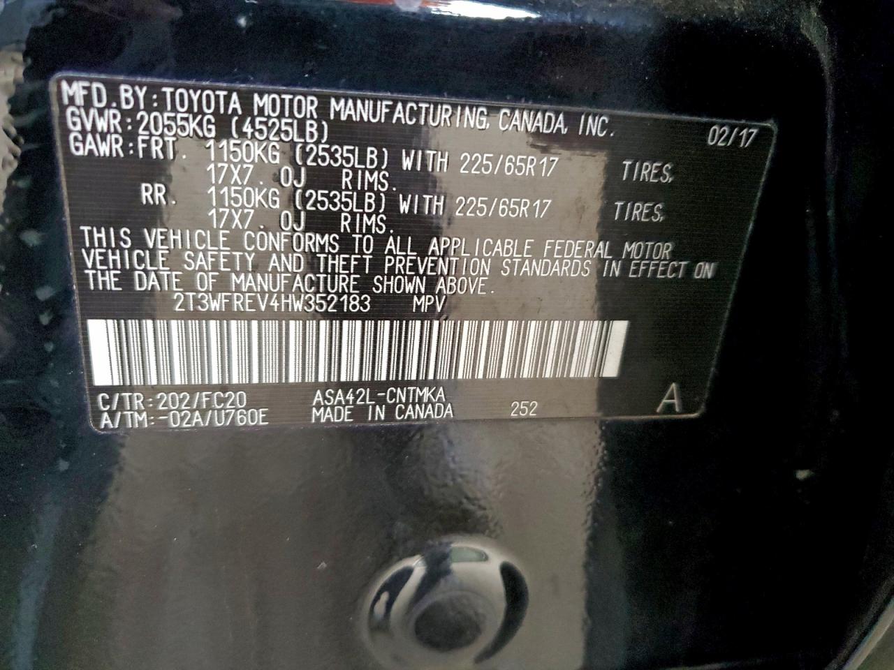 2017 TOYOTA RAV4 XLE photo 23