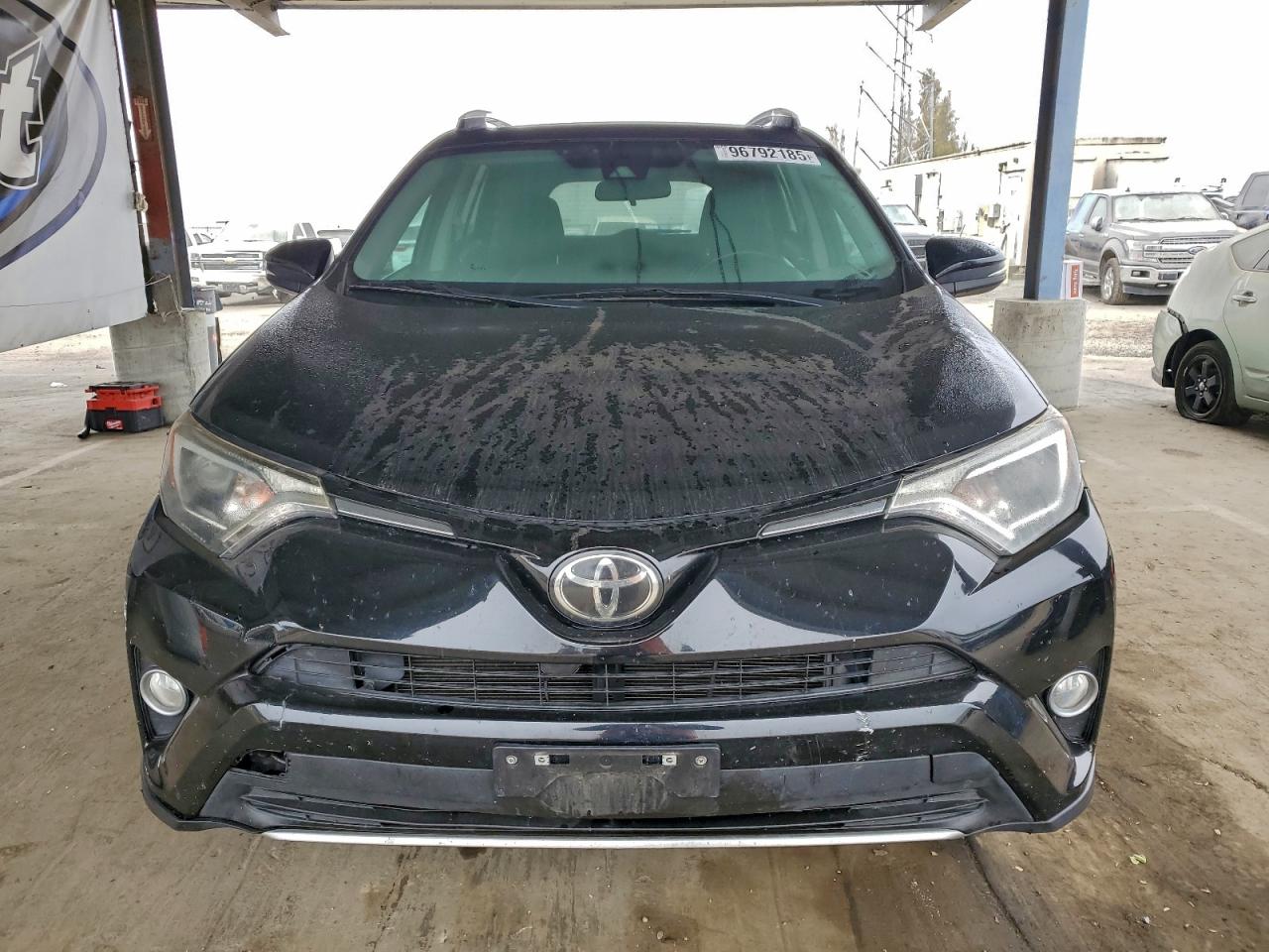 2017 TOYOTA RAV4 XLE photo 9