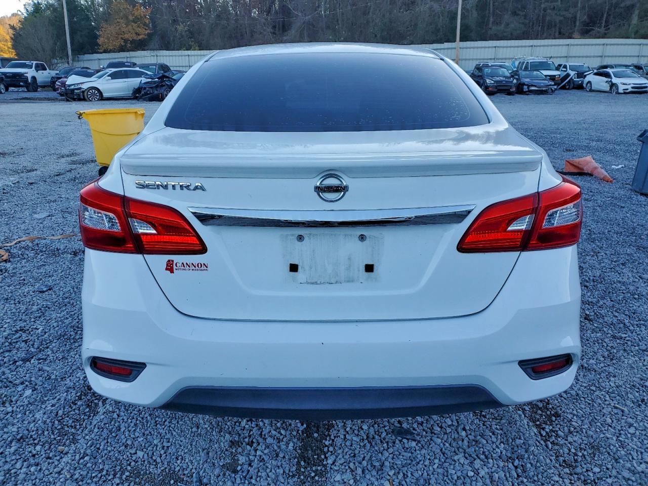2017 NISSAN SENTRA S photo 6
