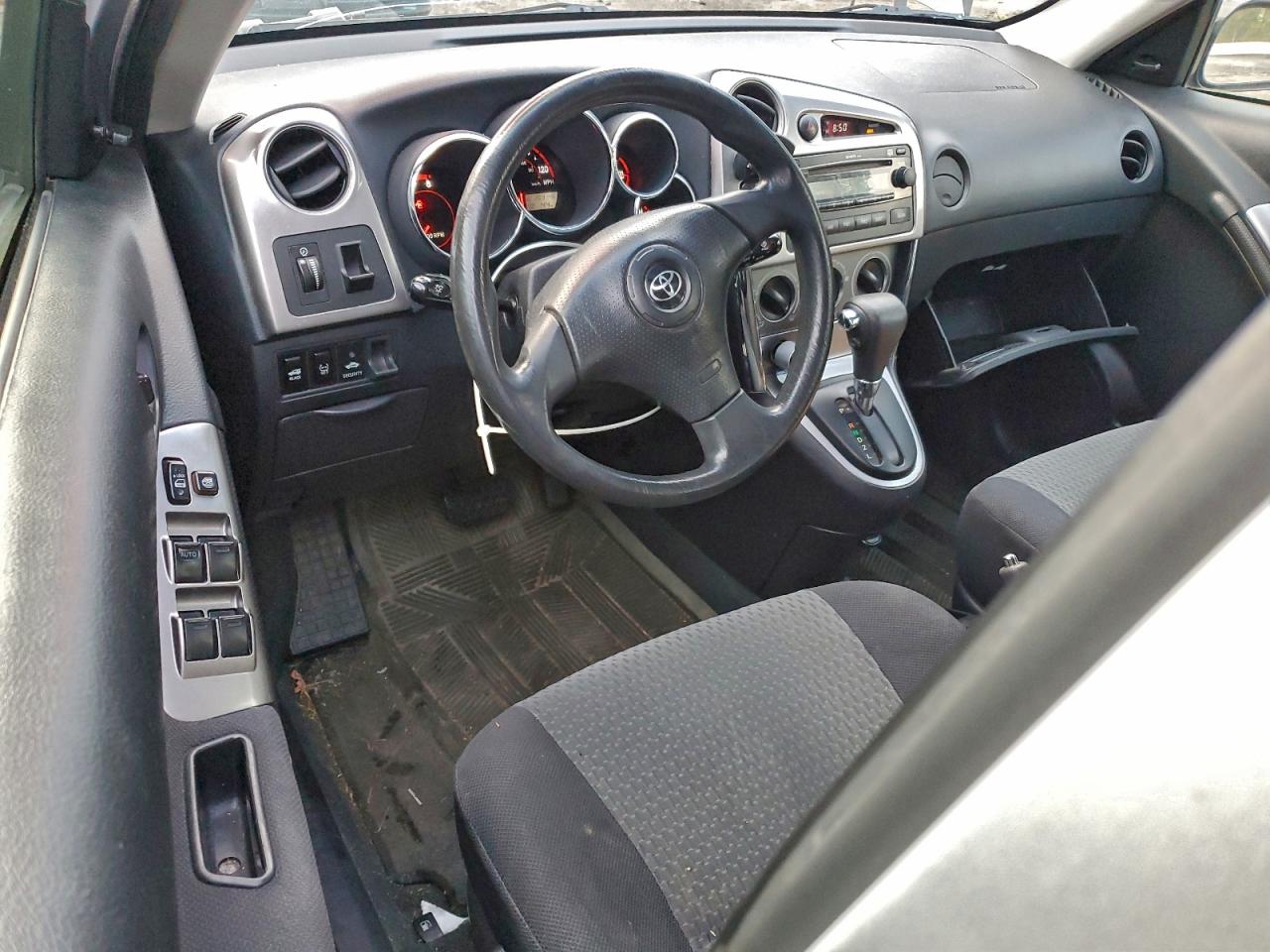 2008 TOYOTA COROLLA MATRIX XR photo 8