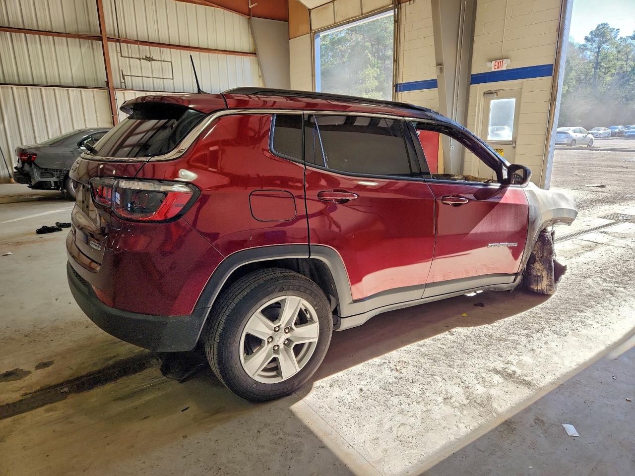 2022 JEEP COMPASS LATITUDE photo 3