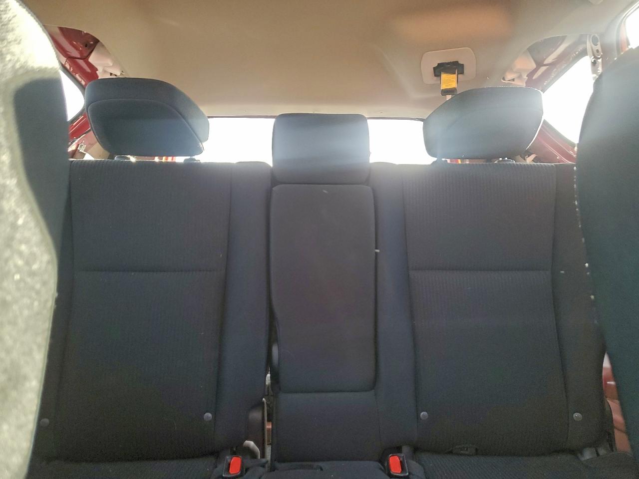 2016 TOYOTA RAV4 LE photo 10