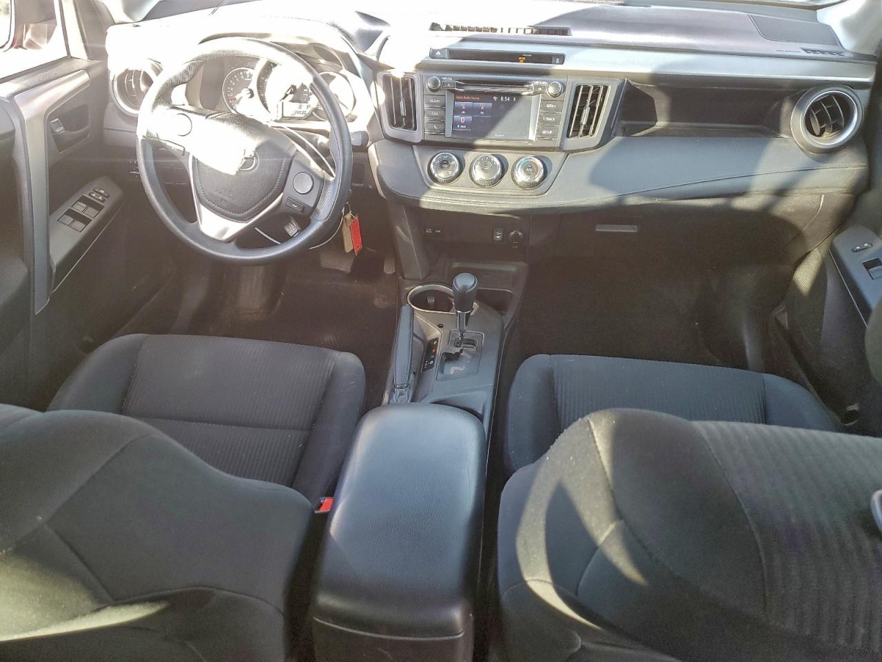 2016 TOYOTA RAV4 LE photo 8