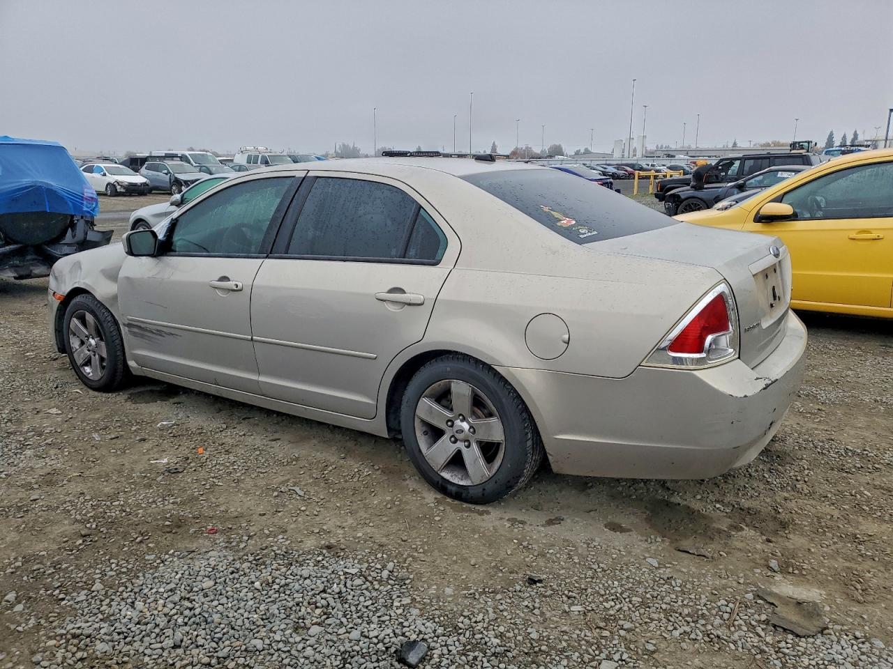 2009 FORD FUSION SE photo 2