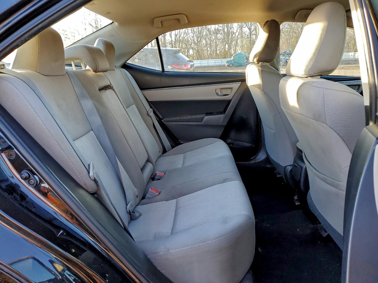 2016 TOYOTA COROLLA L photo 10