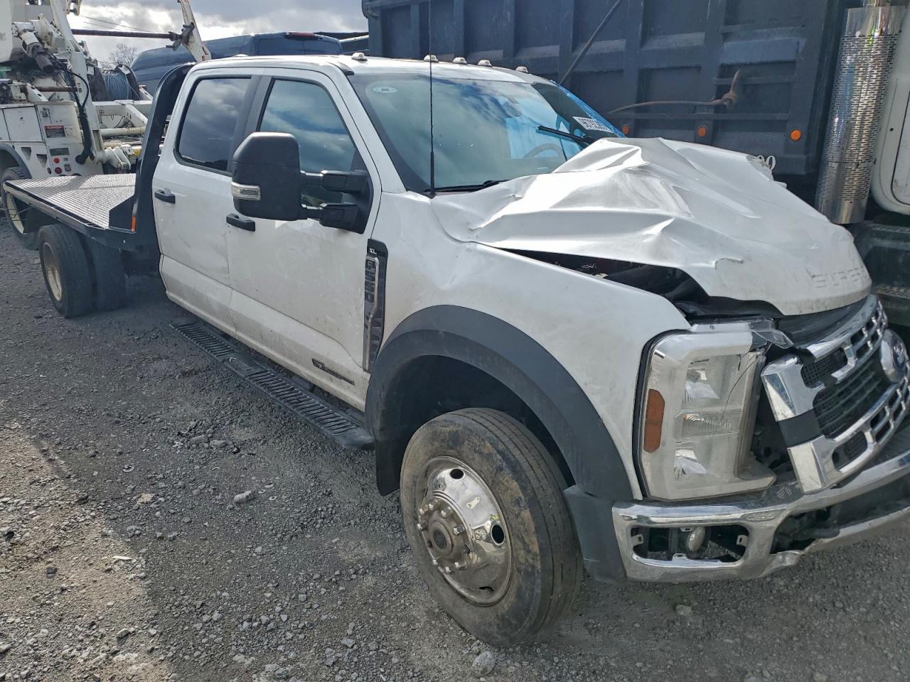 2024 FORD F550 FLATBED TRUCK photo 4
