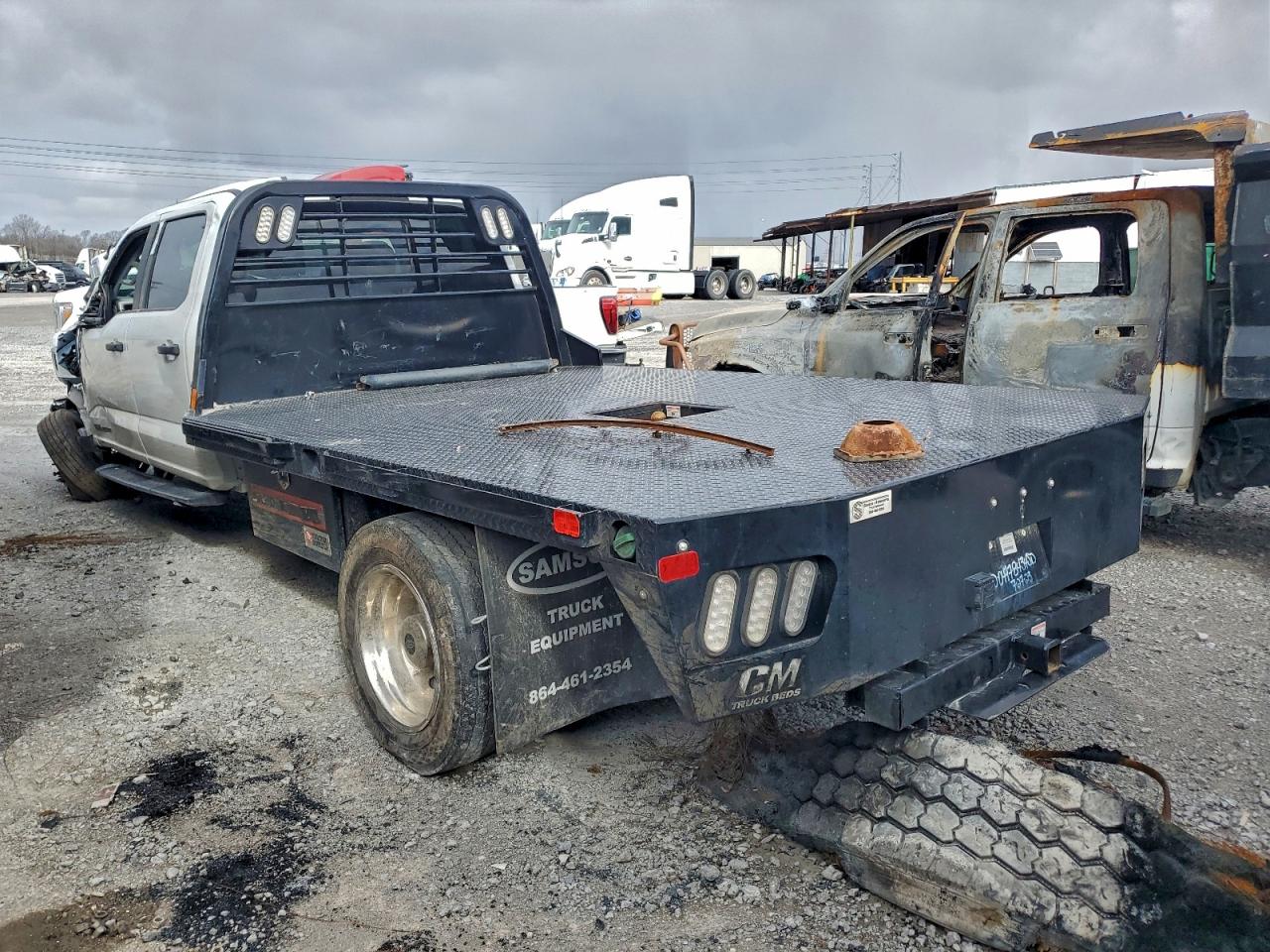 2024 FORD F550 FLATBED TRUCK photo 2