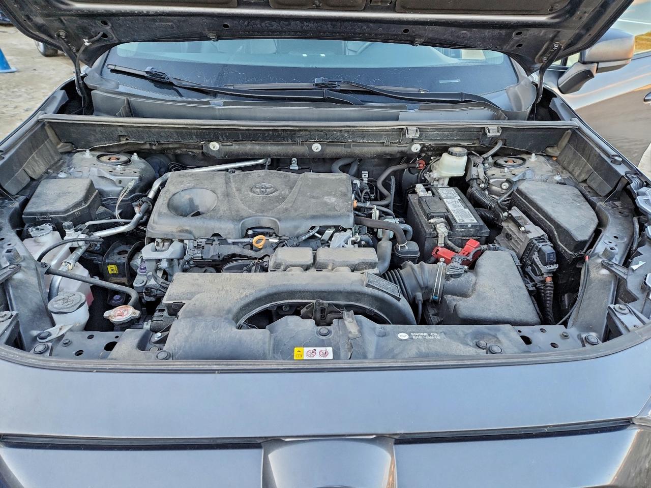 2021 TOYOTA RAV4 LE photo 23