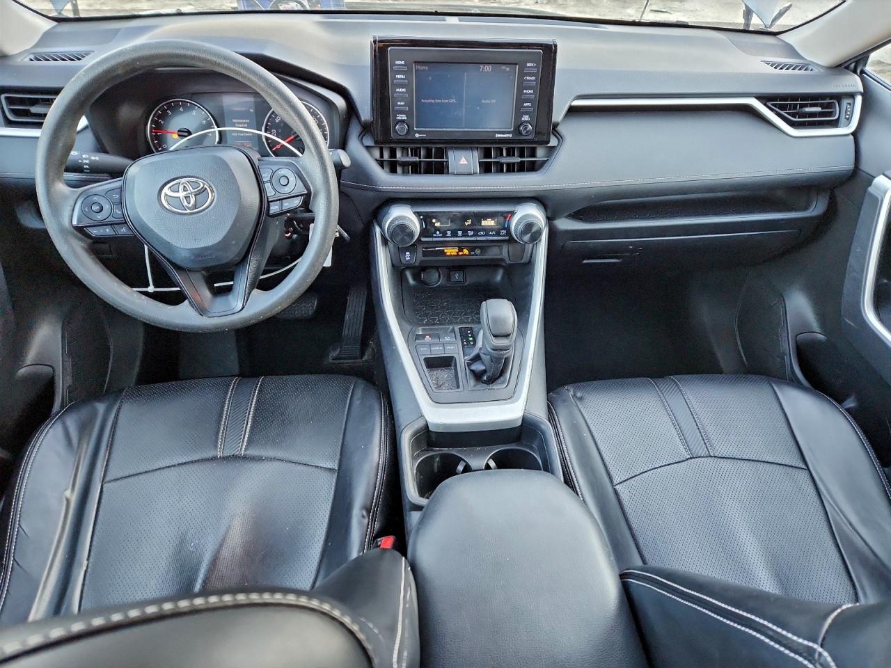 2021 TOYOTA RAV4 LE photo 15