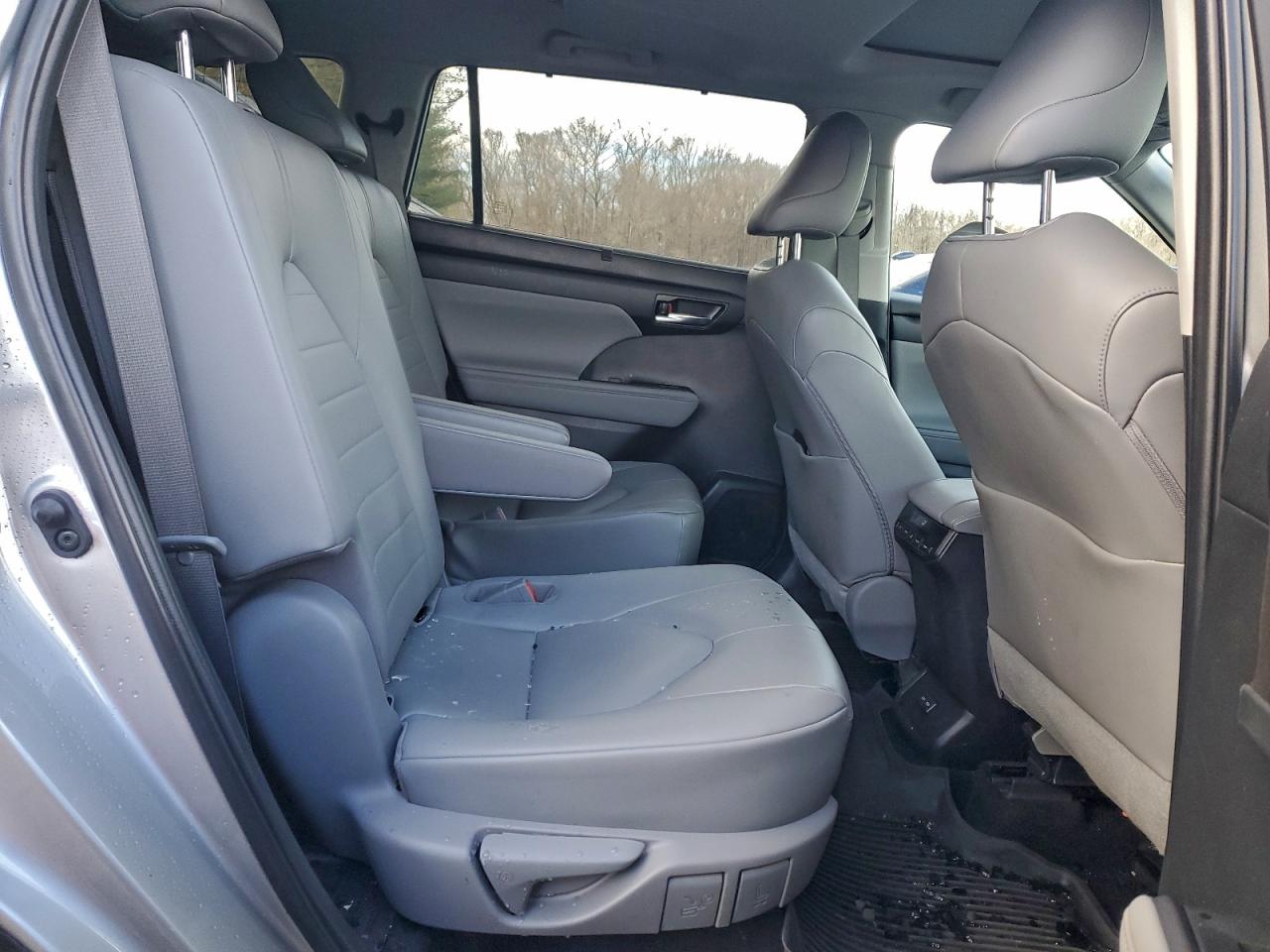2023 TOYOTA HIGHLANDER L photo 11
