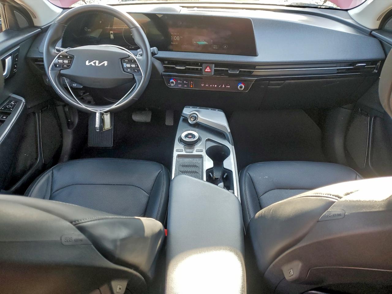 2023 KIA EV6 LIGHT photo 8