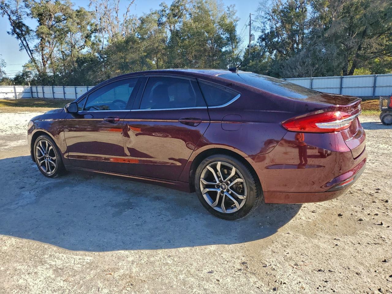 2017 FORD FUSION SE photo 2