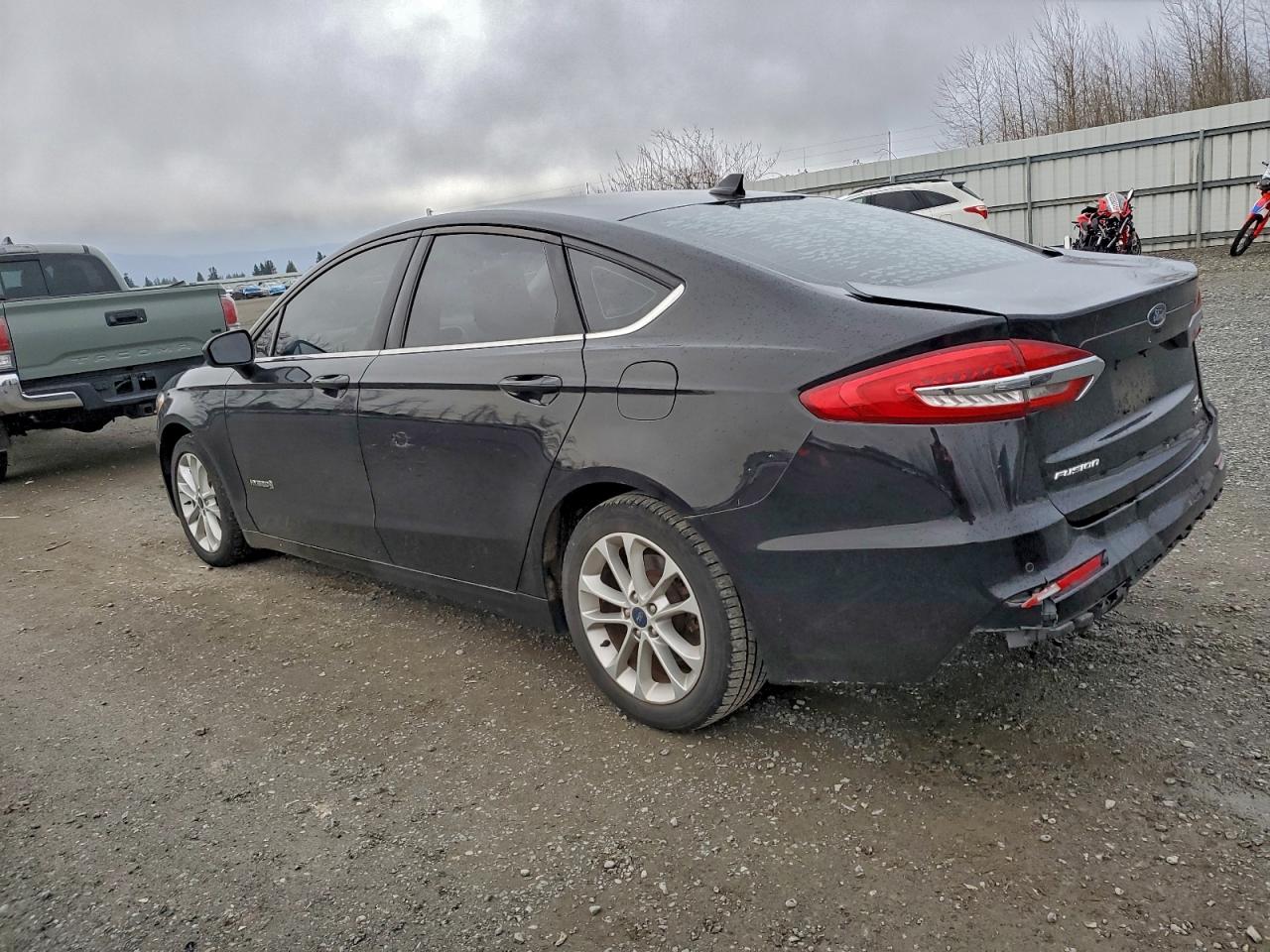 2019 FORD FUSION SE photo 2