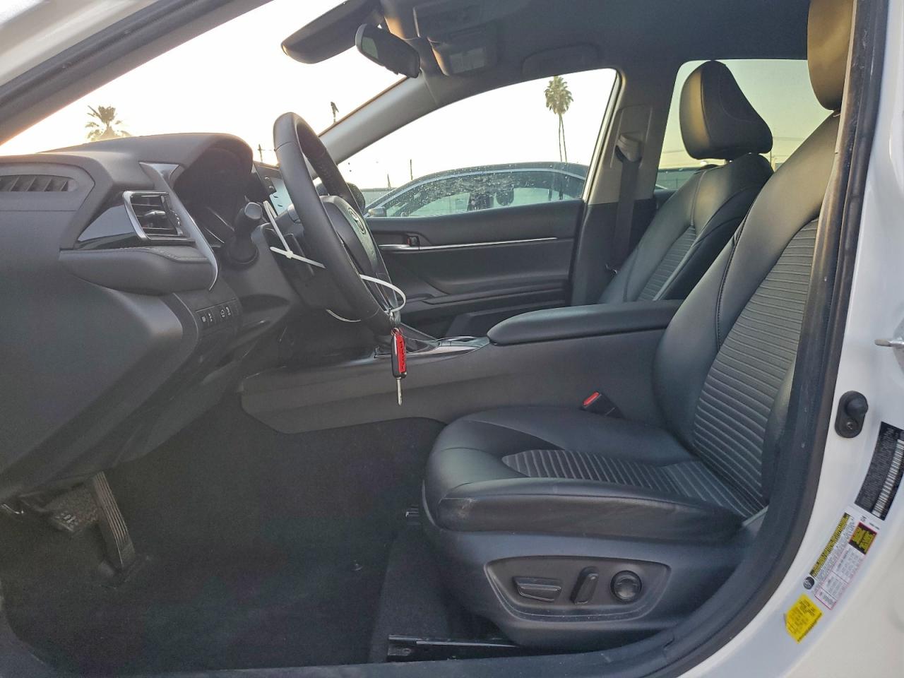 2023 TOYOTA CAMRY SE NIGHT SHADE photo 7