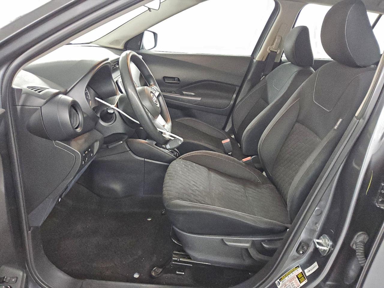 2022 NISSAN KICKS S photo 7