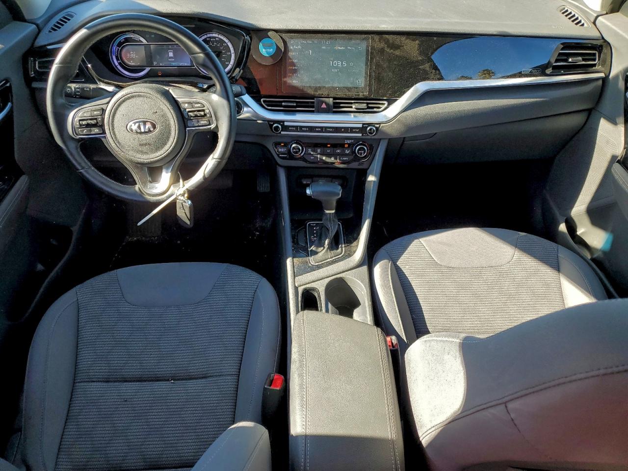 2020 KIA NIRO LX photo 8