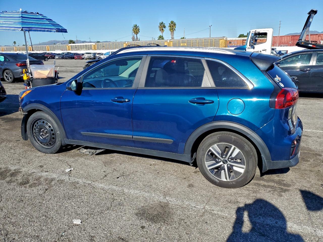 2020 KIA NIRO LX photo 2