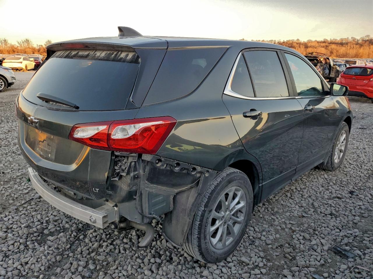 2021 CHEVROLET EQUINOX LT photo 3