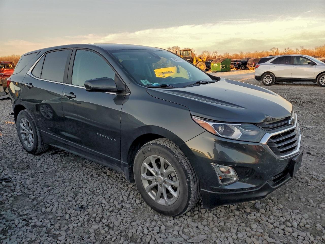 2021 CHEVROLET EQUINOX LT photo 4