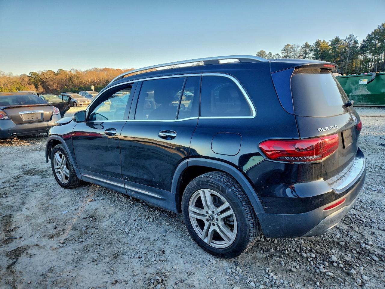 2020 MERCEDES-BENZ GLB 250 photo 2