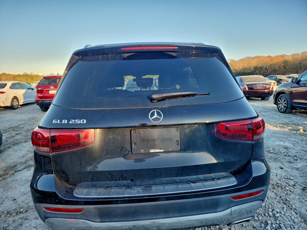 2020 MERCEDES-BENZ GLB 250 photo 6