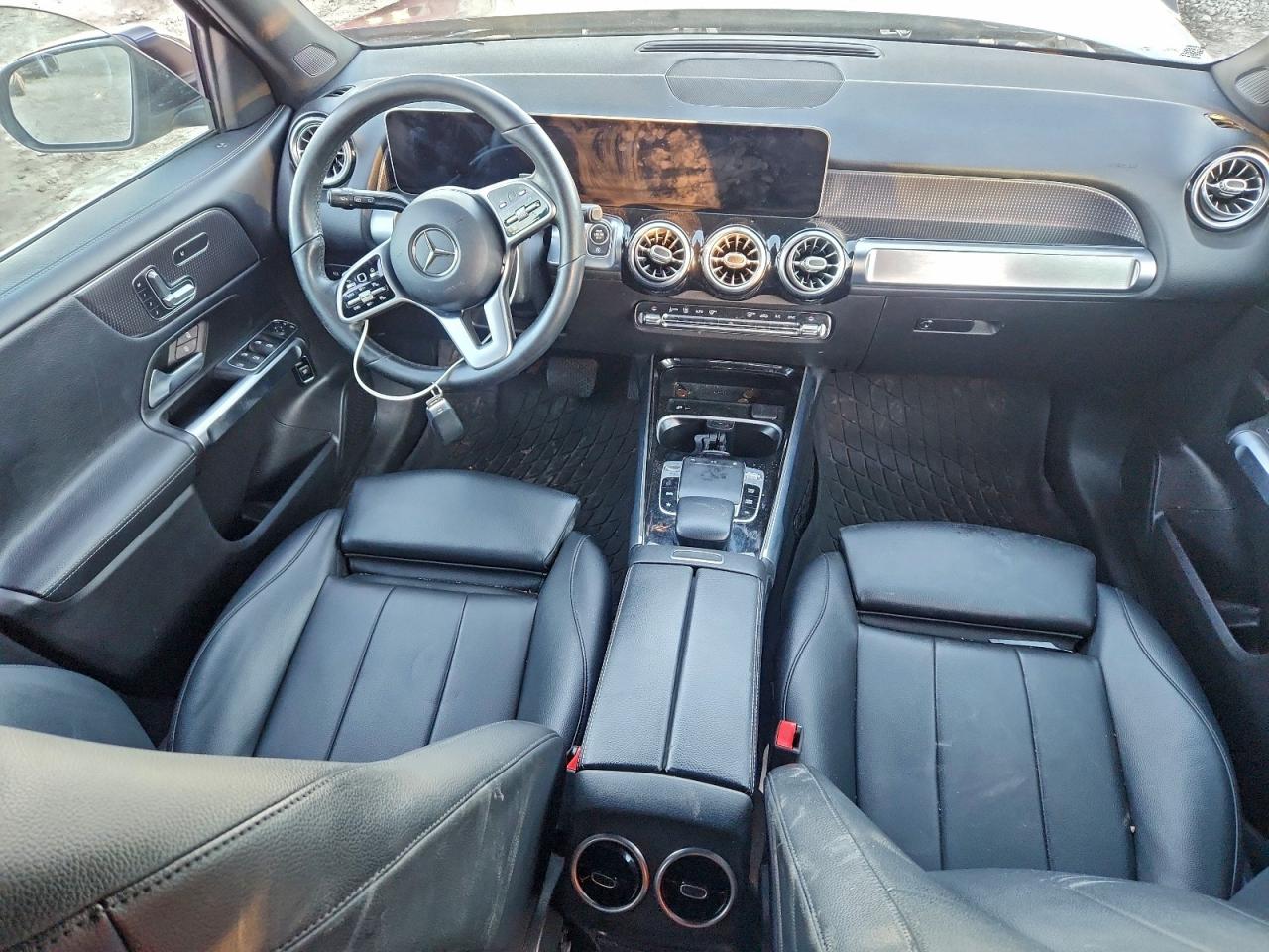 2020 MERCEDES-BENZ GLB 250 photo 8